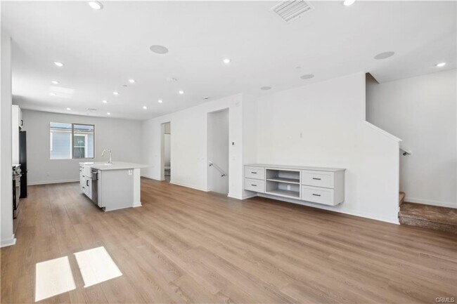 Building Photo - 32020 Paseo Legado