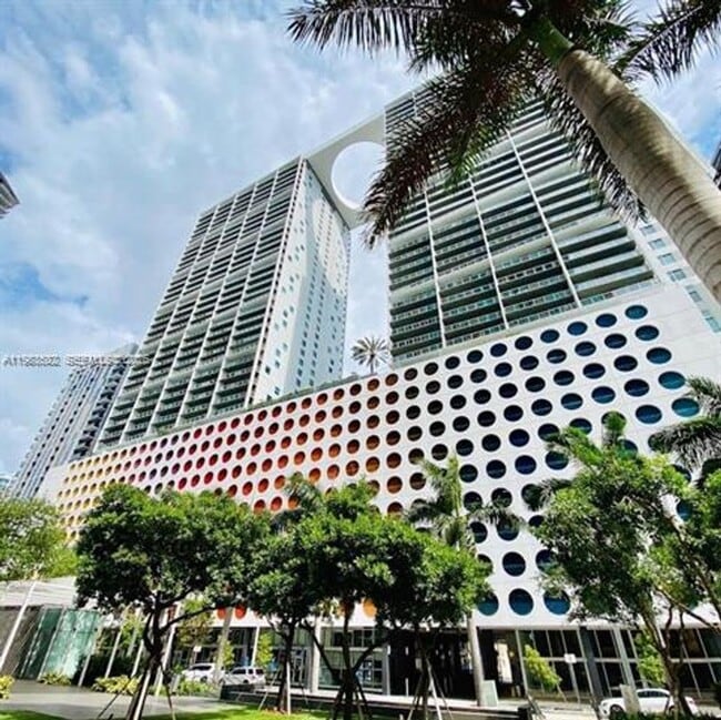 Photo - 500 Brickell Ave Apartment