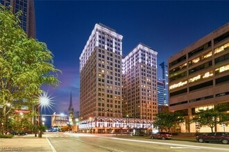 Building Photo - 99 W St Clair Ave