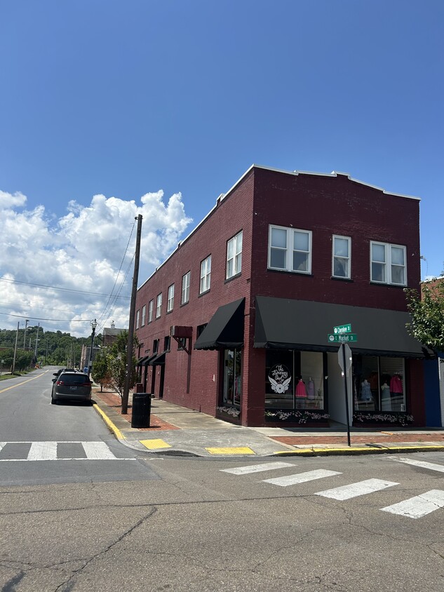 Primary Photo - 163 Cherokee St