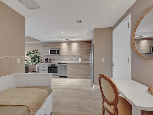 Foto del edificio - 121 NE 34th St