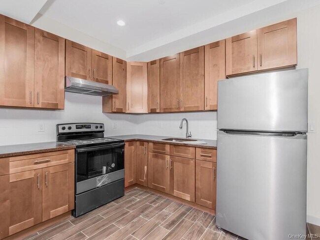 Foto del edificio - 407 Warburton Ave