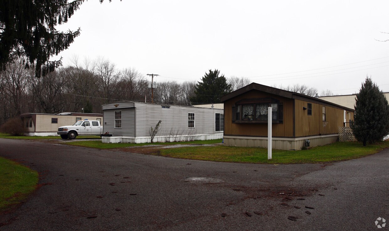 Building Photo - Lillibridge Village