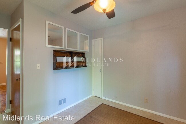 Building Photo - 2 br, 1 bath House - 101 Valley Rd