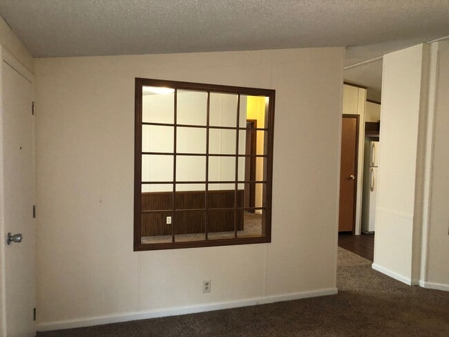 Building Photo - 150 Boxelder Ln