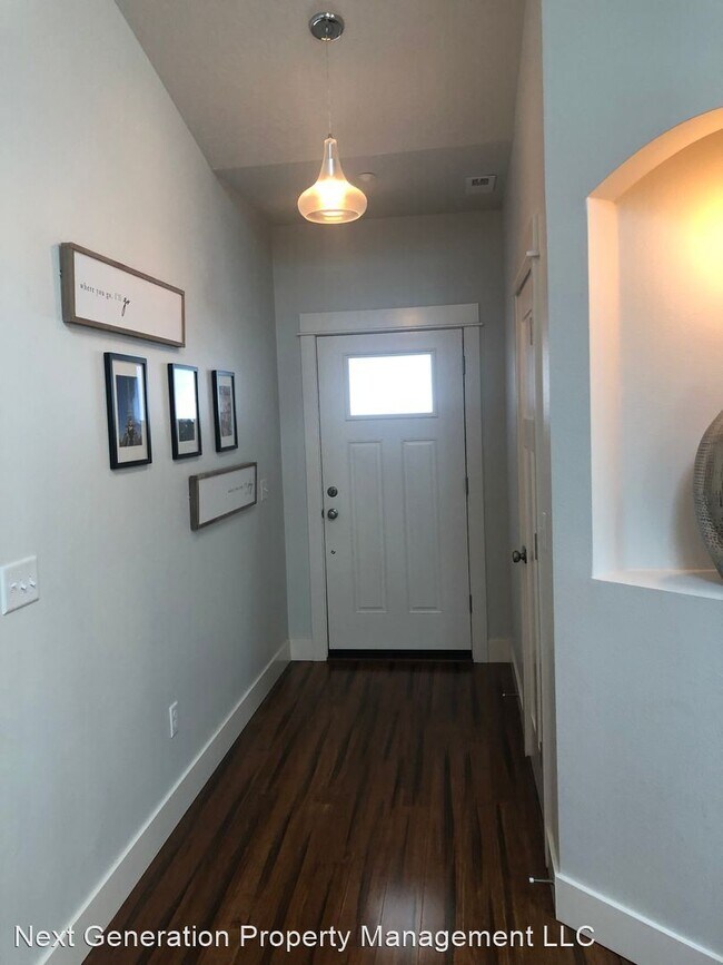 Foto del edificio - 3 br, 2 bath House - 2421 Benson Ln