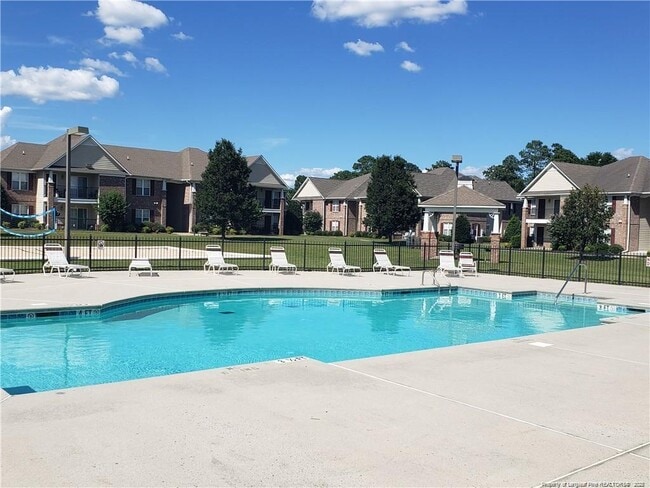Building Photo - 1770 Renwick Dr