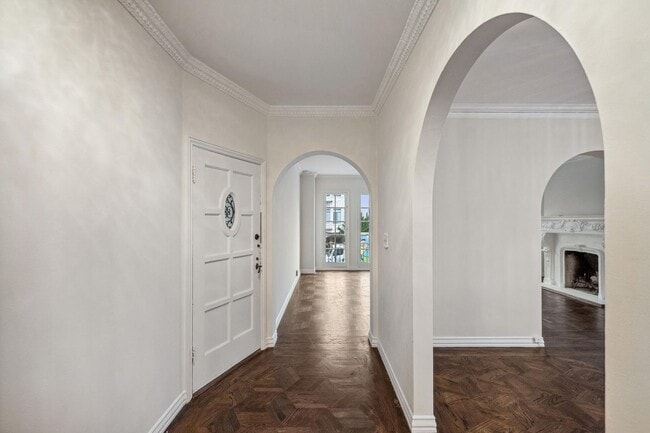 Building Photo - 2231 North Point St