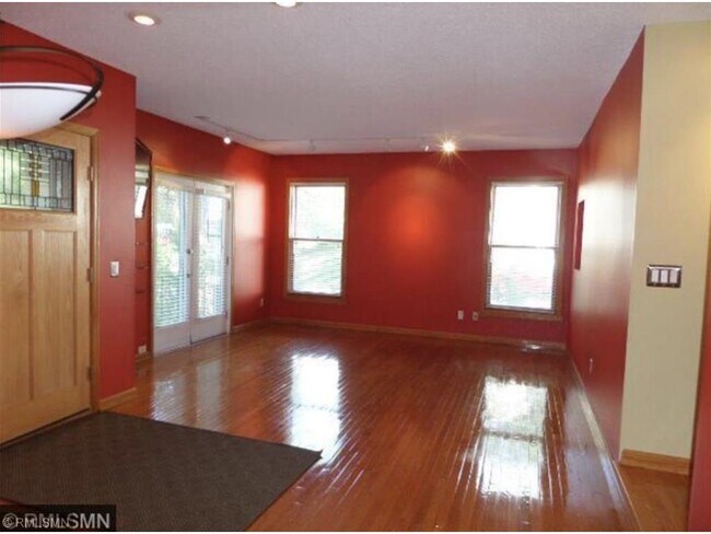 Foto del edificio - 3721 W Franklin Ave