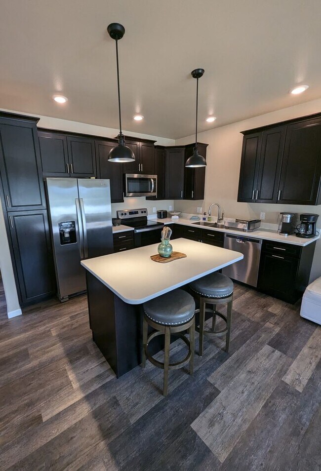 Foto del edificio - 2BD/1.5BA, Valley Condo, Utilities Include...