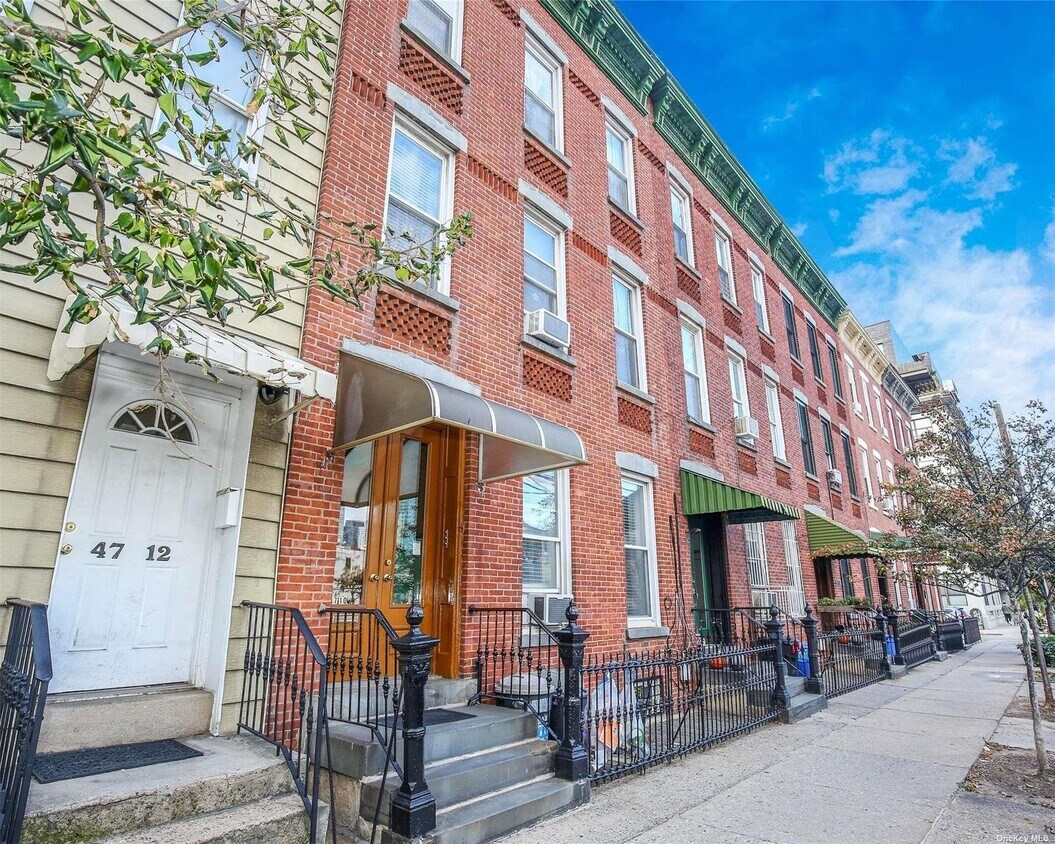 Foto principal - 47-10 11th St