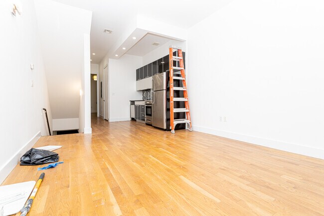 Building Photo - 249 Himrod St