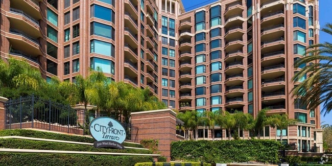 Building Photo - 500 W Harbor Dr