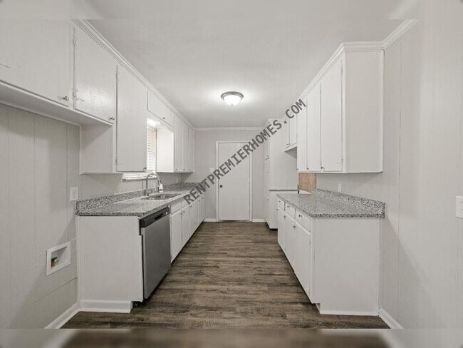 Building Photo - 5209 Wharton Dr