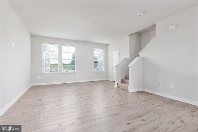 Building Photo - 63 Arsberg Dr