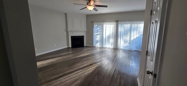 Foto del edificio - 8519 Mount Valley Ln