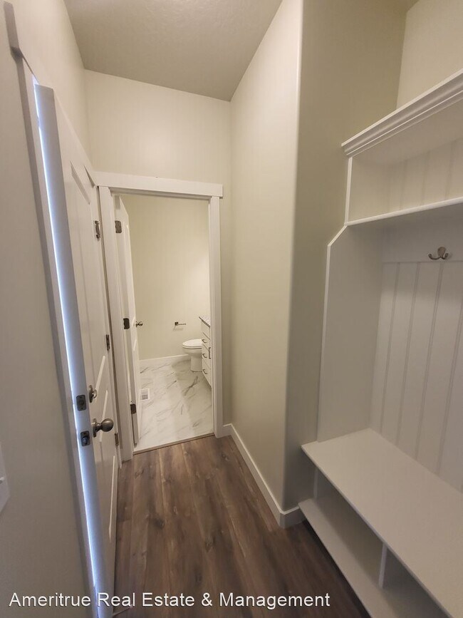Building Photo - 3 br, 2.5 bath House - 4039 Harmony Court