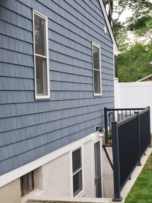 Building Photo - 3 Mill Brook Dr