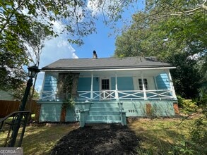 Building Photo - 830 Boulevard