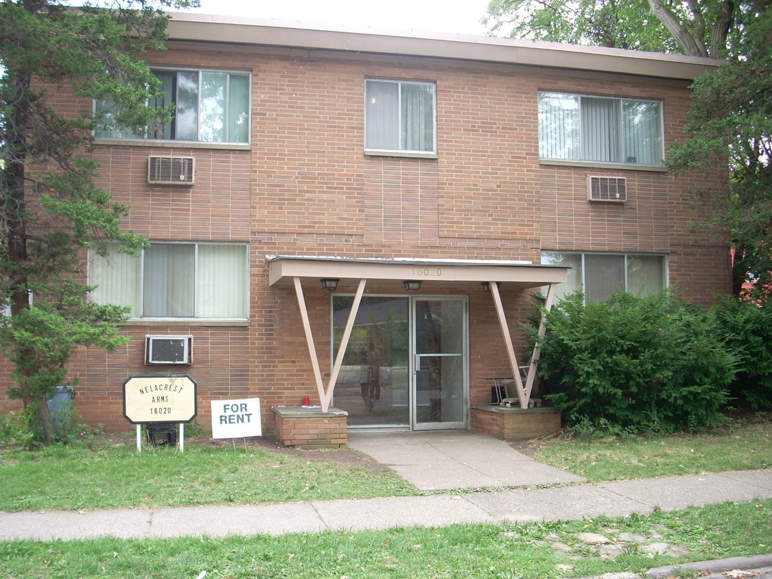 Primary Photo - 16020 Nelacrest Rd