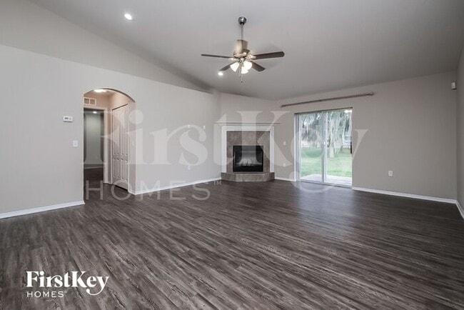 Building Photo - 6531 Evergreen Park Dr