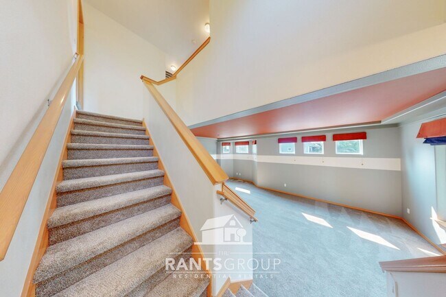 Building Photo - 3036 70th Way SW