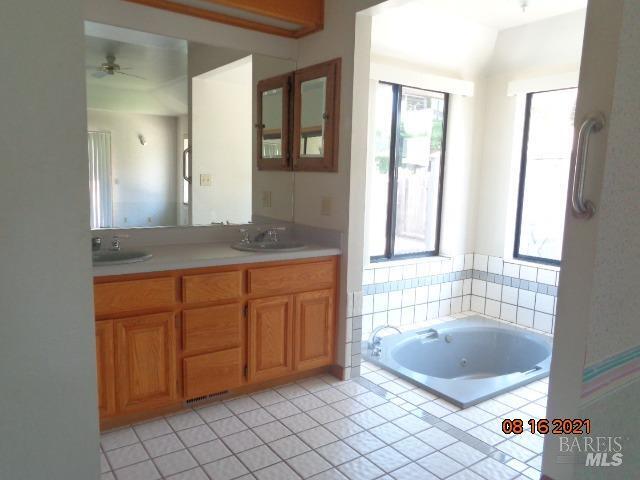 Foto del edificio - 960 Monique Way