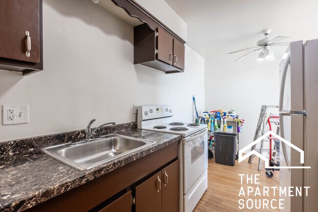 Foto del edificio - 7300 W North Ave