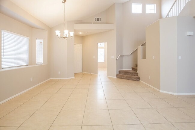 Building Photo - 2642 Ridgewater Cir