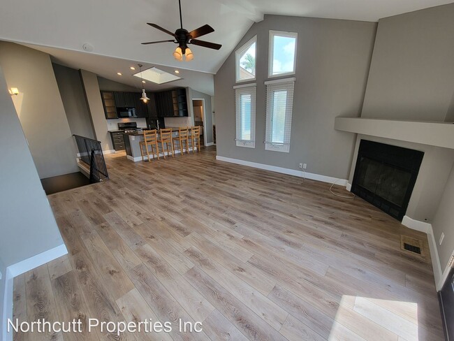 Building Photo - 2 br, 2 bath House - 508 West Kalmia St. #2