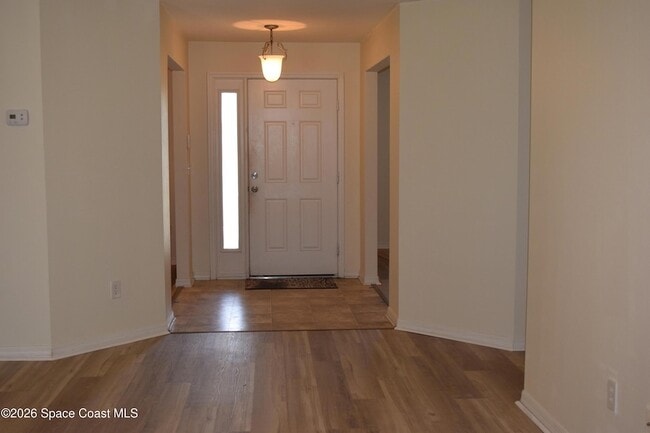 Building Photo - 241 Paquita Cir