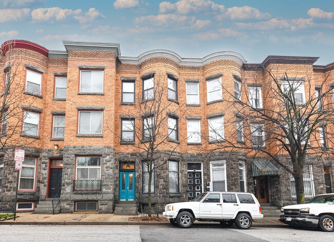 Building Photo - 728 Reservoir St