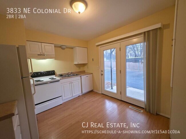 Foto del edificio - 3833 NE Colonial Dr