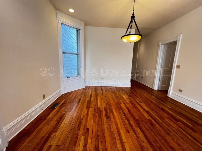 Building Photo - 3340 N Clifton Ave