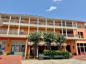 Building Photo - 606 Market St