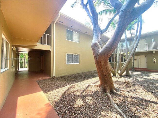 Building Photo - 6310 SW 79th St