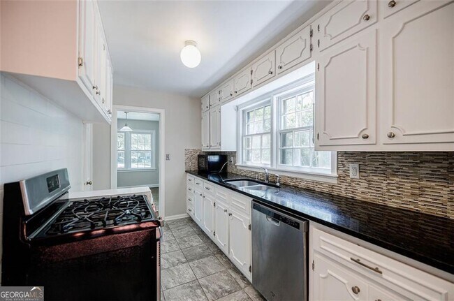 Foto del edificio - 1716 Beacon Hill Blvd NE