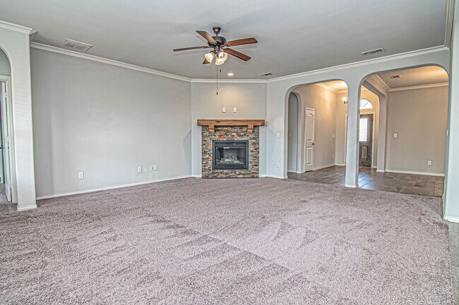 Building Photo - 2323 Vista Ridge Rd