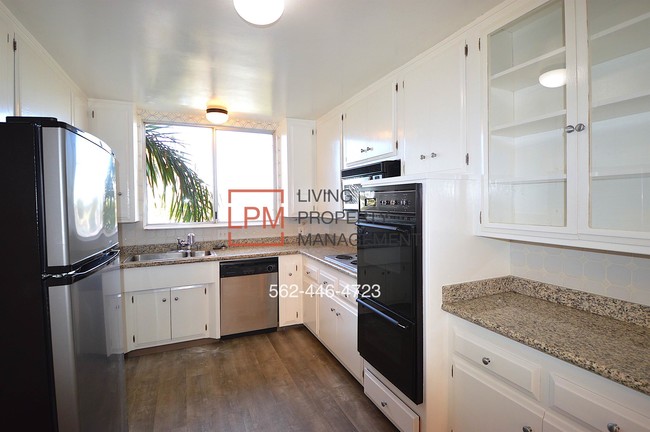 Foto del edificio - 2662 E 2nd St