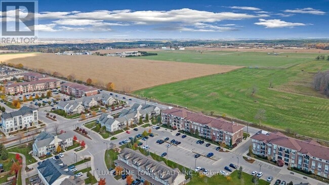 Building Photo - 67 Kingsbury Square