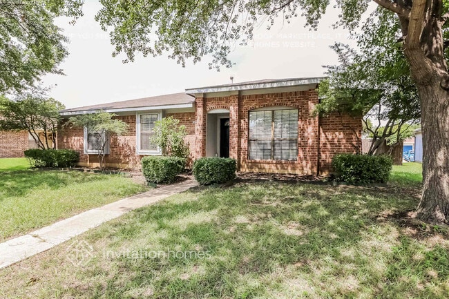 Building Photo - 1741 Canterbury Ln