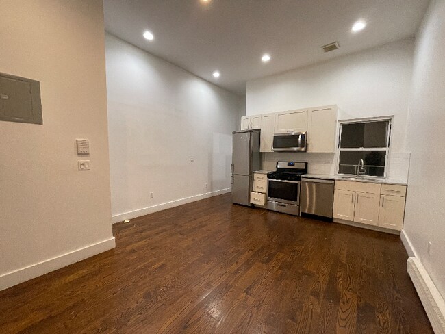Foto del edificio - 1424 Flatbush Ave