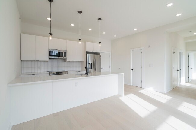 Building Photo - 1208 N 29th St