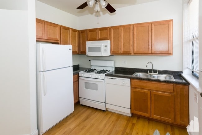 Building Photo - 4815 N Albany Ave