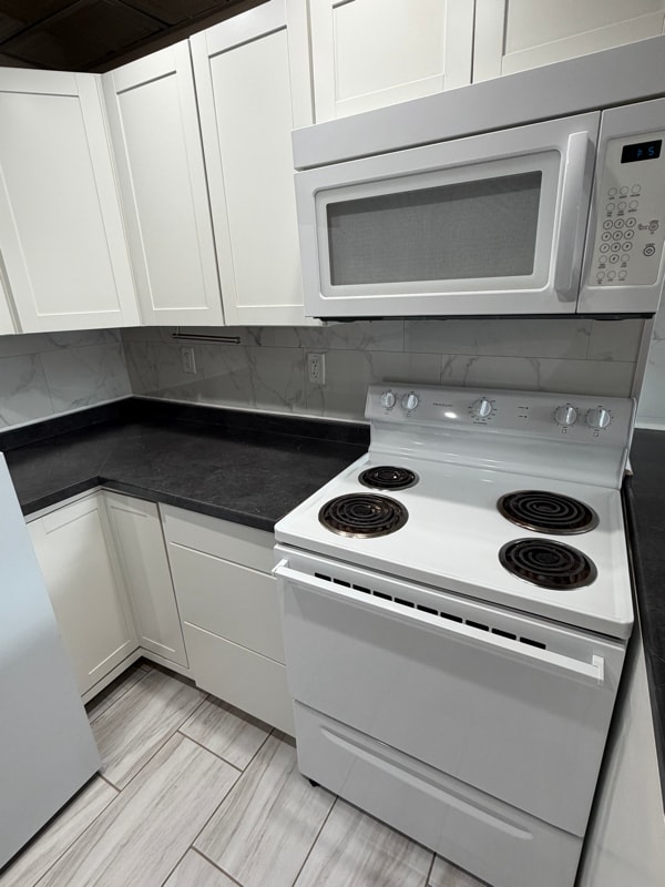 Building Photo - 217 State St