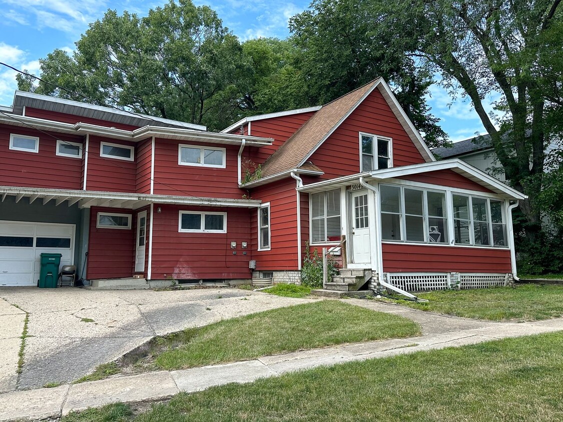 Building Photo - 3012 Woodland St
