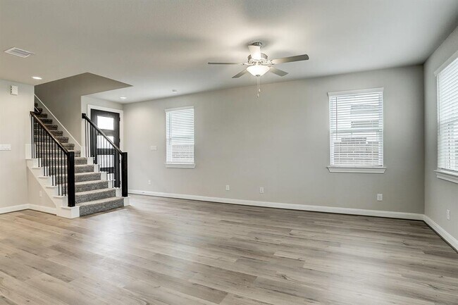 Foto del edificio - 9838 Magnolia Village Ln
