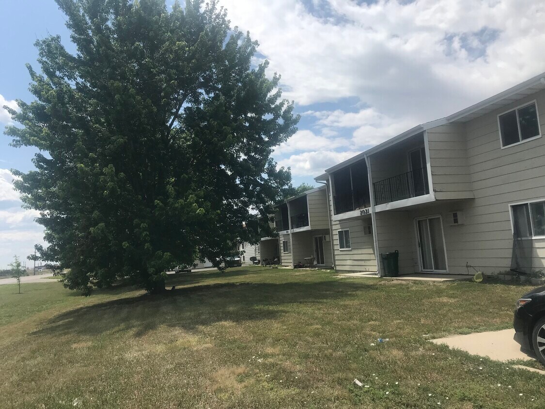 2013-e-dakota-pky-unit-8-williston-nd-58801-apartments-in-williston