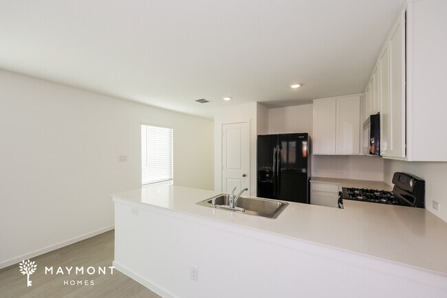 Foto del edificio - 3020 Burmese St