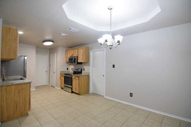Building Photo - 1813 Liberty Hill Dr